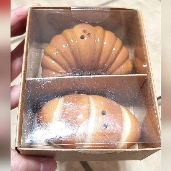 World Market Croissant and Bread Loaf Salt and Pepper Shakers - Picture 2 of 3
